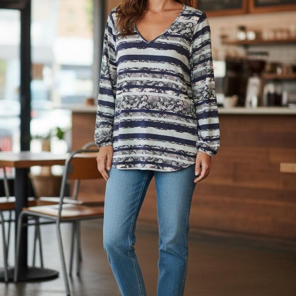 Sew in love lightweight long sleeve Large
